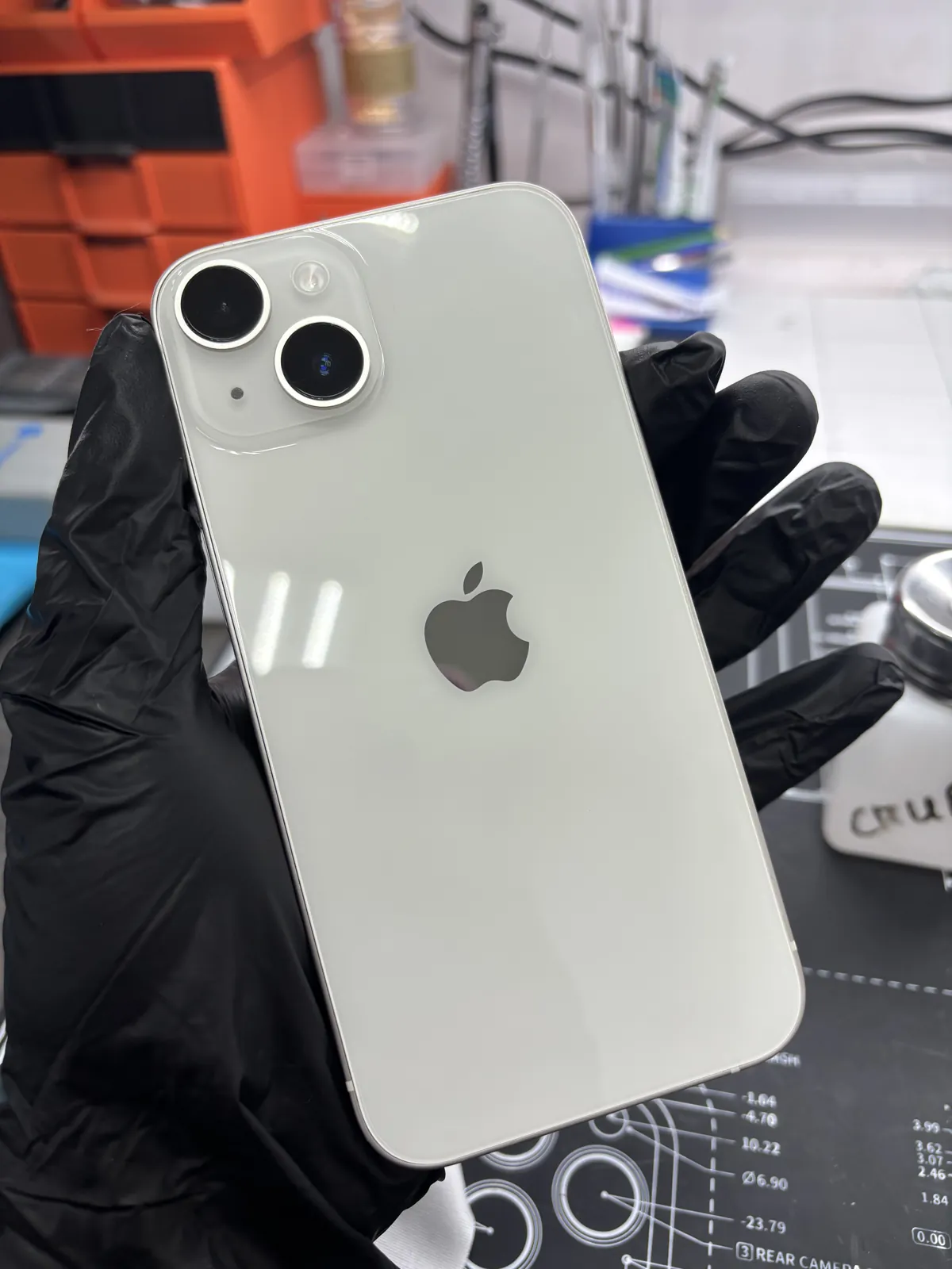 iPhone 13 — после