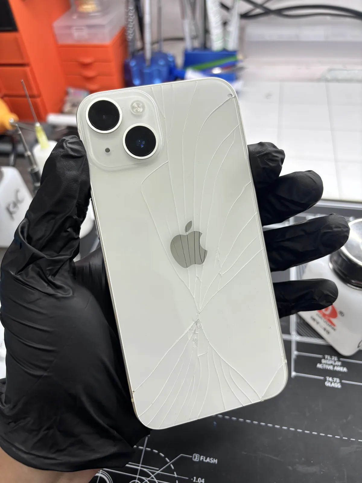 iPhone 13 — до