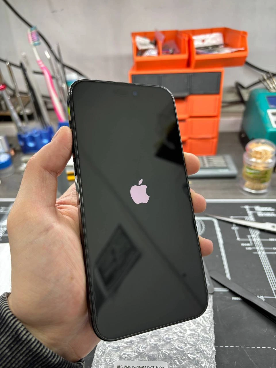 Замена дисплея iPhone в Красноярске